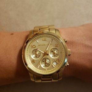 Michael Kors M5055 gold watch